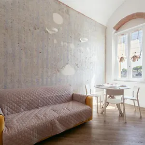 Innpisarentals - La Fortezza Apartment